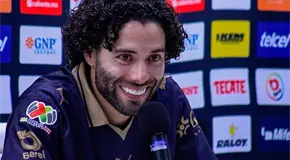 Presentan al "Chino" Huerta con los Pumas