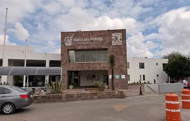 Quirografario aumenta deuda de la capital