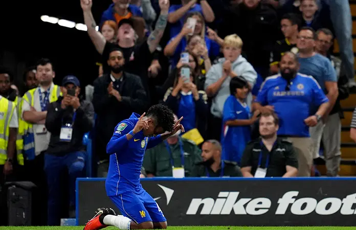 Sin Enzo, Chelsea gana en la Copa de la Liga
