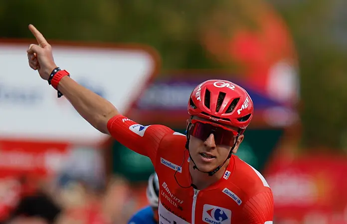 Tadej Pogacar gana otra etapa del Tour