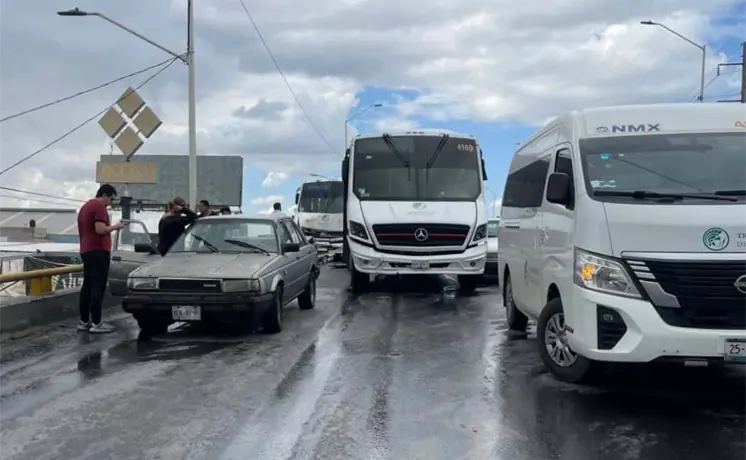 Video | Choque m&uacute;ltiple en Circuito Potos&iacute; deja un herido