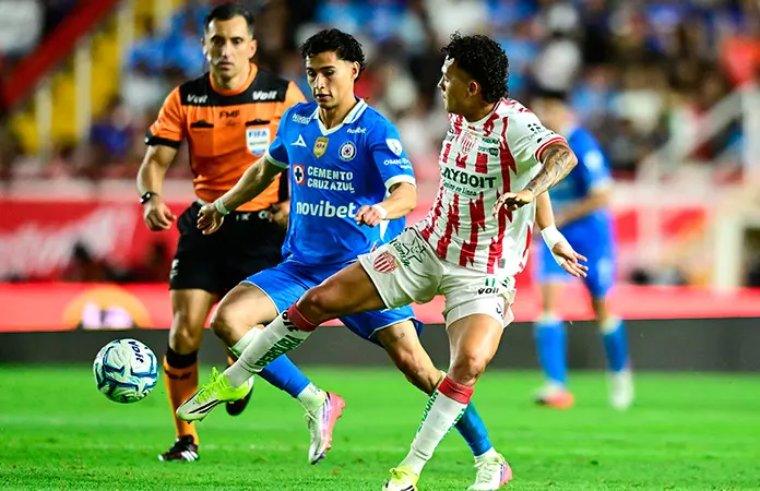 Cruz Azul vence con autoridad al Necaxa