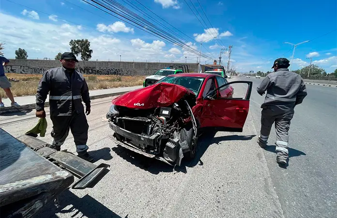 Par de percances dejan solo daños