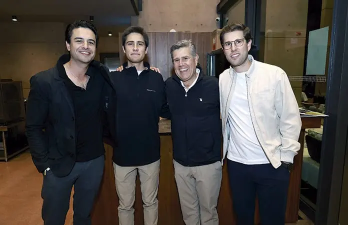 Amigos, noche casino en el campestre