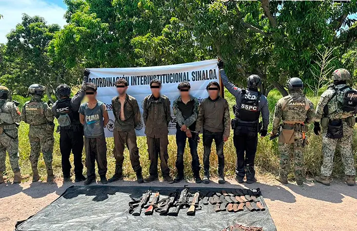 Aseguran armas y drogas en Sinaloa