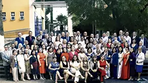 Celebran 40 a&ntilde;os de profesionistas