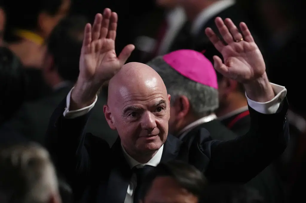 Federación neerlandesa retira apoyo a Infantino: pide cambio en FIFA