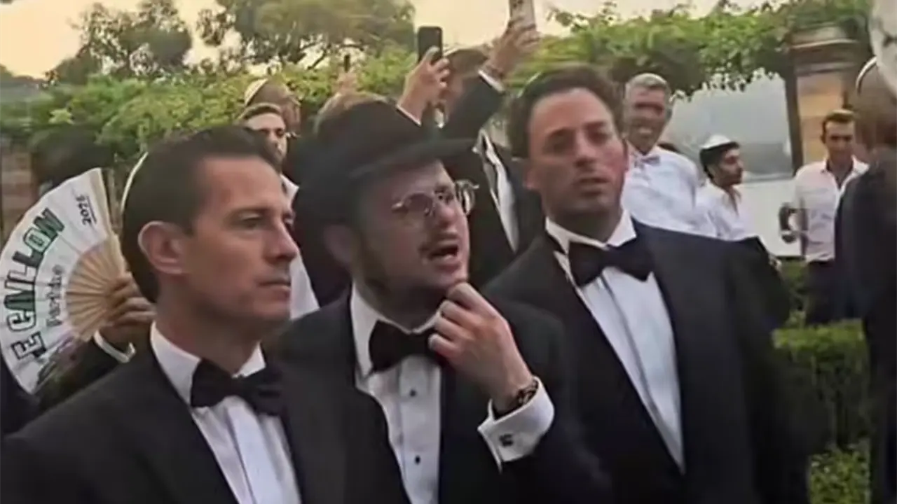 Peña Nieto fue captado con kipá en ceremonia judía en Italia