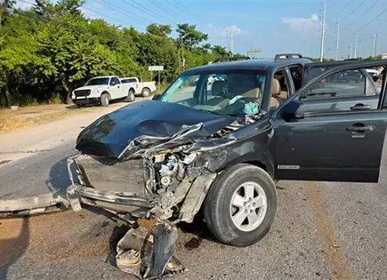Camioneta impacta a una patrula de la PDI