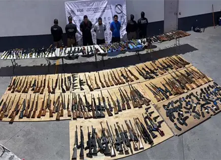 Detienen en Nuevo Le&oacute;n a tres con arsenal procedente de Texas
