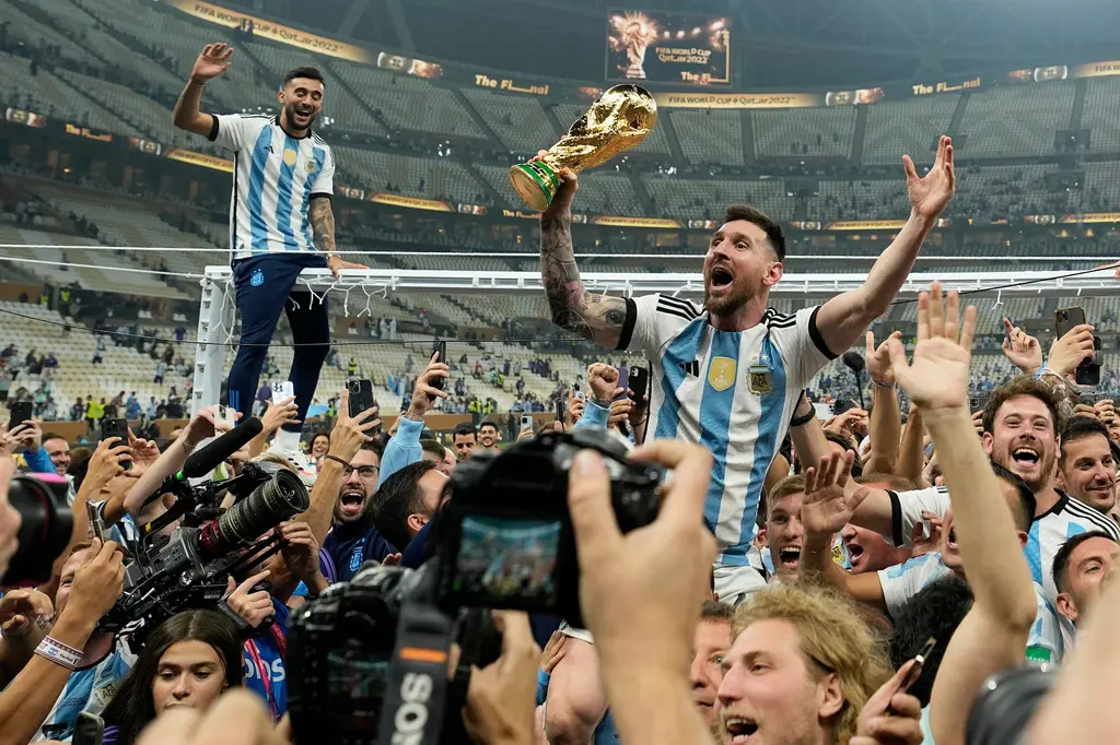Messi anuncia retiro de la selección Argentina tras 20 años