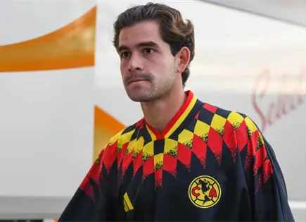 Patricio Salas inicia etapa en Portugal junto a Santiago Giménez Patricio Salas inicia etapa en Portugal junto a Santiago Giménez