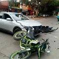Estudiante en moto es arrollado por automóvil Estudiante en moto es arrollado por automóvil