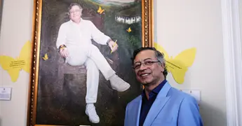 Expresidente Petro acusa a De la Espriella de persecuci&oacute;n pol&iacute;tica en Colombia