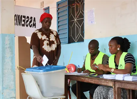 Guinea-Bisáu aprueba referéndum para ampliar poderes presidenciales Guinea-Bisáu aprueba referéndum para ampliar poderes presidenciales