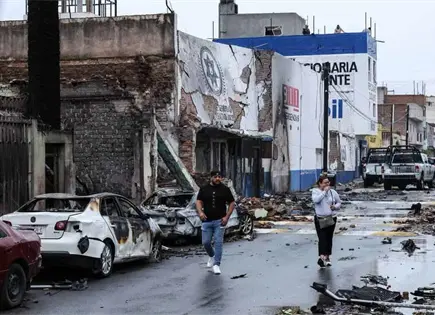 Im&aacute;genes exhiben devastaci&oacute;n tras ataque con coche bomba en Zacatecas