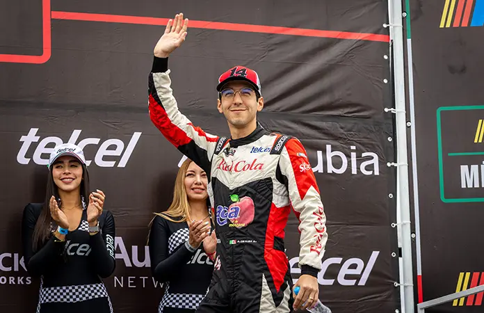 Listo Alex de Alba para Chase NASCAR