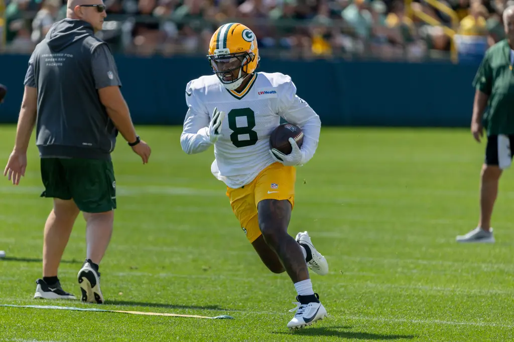 Packers mantienen respaldo a Josh Jacobs pese a problemas legales