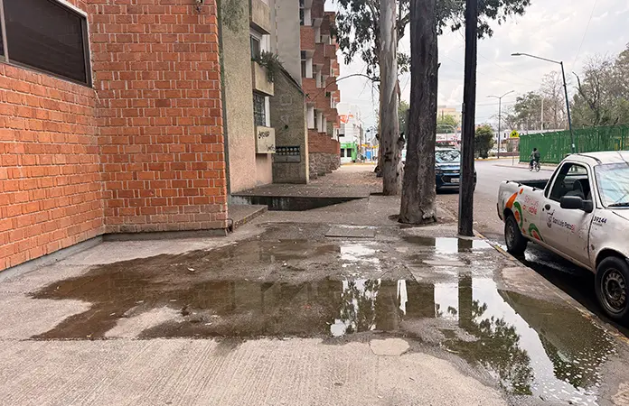Reportan una fuga de aguas negras