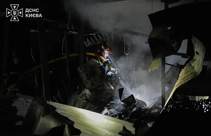 Bombardea Rusia a Kiev por más de 12 horas