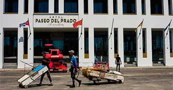 Cae turismo cubano 62% en 7 meses
