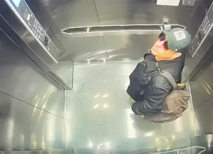 Con gafas y gorra, llega multihomicida a domicilio del tecladista