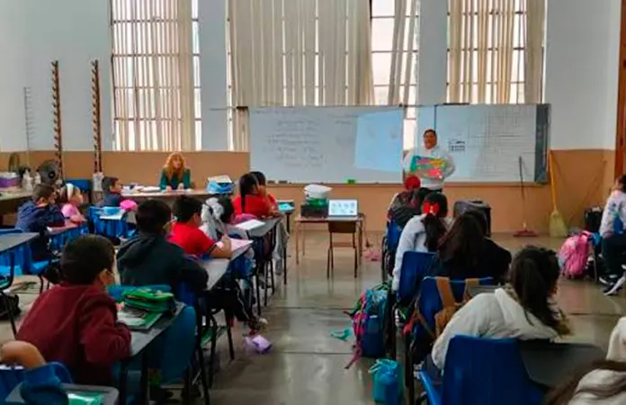DH imparte pláticas escuelas primarias