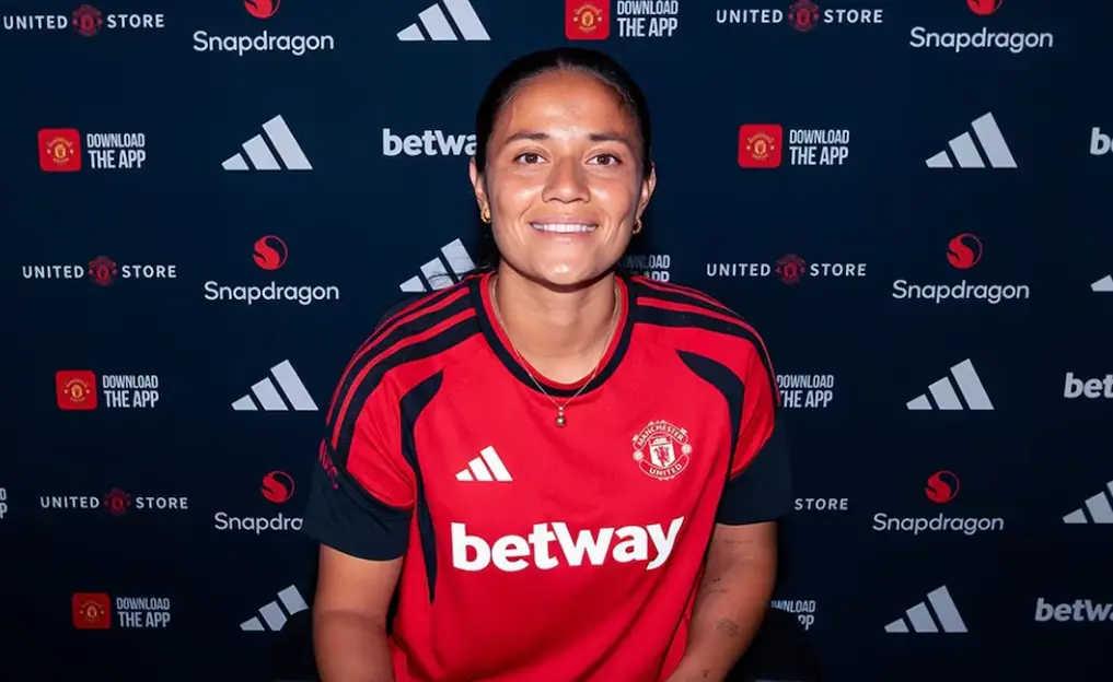 Rebeca Bernal da el salto a Europa y firma con Manchester United