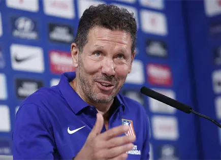 Simeone cierra la puerta a la salida de Julián Álvarez Simeone cierra la puerta a la salida de Julián Álvarez
