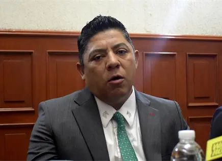 Analiza Sefin c&oacute;mo resolver deuda con el SAT por ISR: Gallardo