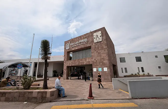 Aplicarán aumentos de hasta 14% a burócratas