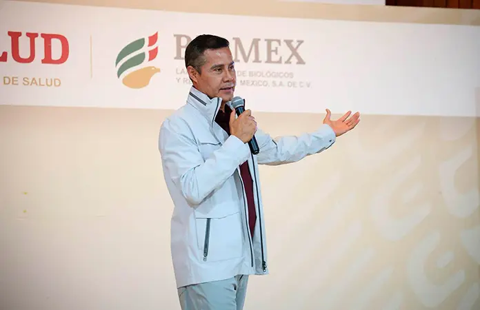 Mientras, C. Ulloa se da la gran vida