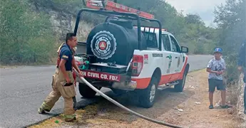 Se incendia basurero en El Serm&oacute;n; fuego se propaga al cerro