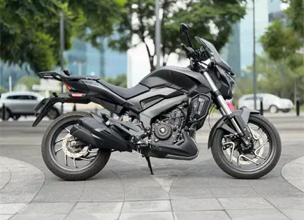 Bajaj Dominar 400 en M&eacute;xico: an&aacute;lisis de desempe&ntilde;o y precio 2026