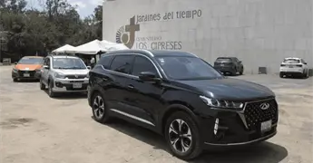 Llegan cuerpos de Jonathan Mel&eacute;ndez y familia a cementerio en Naucalpan