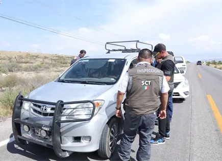 Retiran transporte irregular en Charcas y Venado Retiran transporte irregular en Charcas y Venado