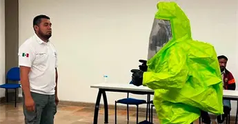 Taller de emergencias qu&iacute;micas a personal de Protecci&oacute;n Civil