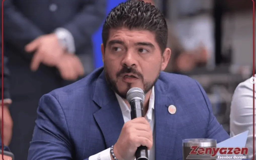 Zenyazen Escobar García; esta fue la carrera política del diputado