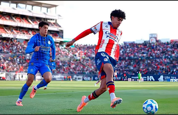 Recibe el ADSL a Chivas Rayadas