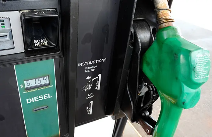 Se dispara precio de diésel en EU