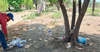 Unidad deportiva, enorme basurero