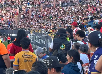 Aficionados denuncian lesiones tras uso de humo en el Lastras
