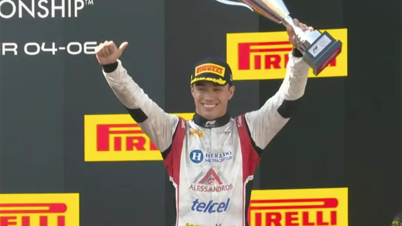 Noel León suma su quinto podio en Fórmula 2 y hace historia en Monza