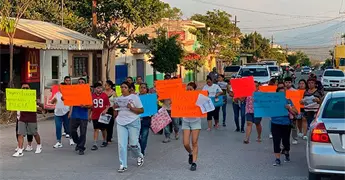 Se manifiestan los familiares de &Aacute;ngel, desaparecido
