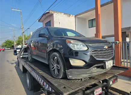 Se queda dormido, choca dos veces y acaba detenido en Valles Se queda dormido, choca dos veces y acaba detenido en Valles