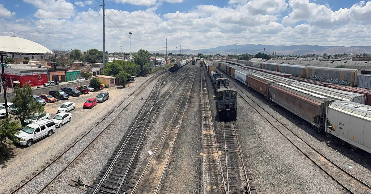 Aprueban facilitar tr&aacute;mites para el tren de pasajeros en SLP