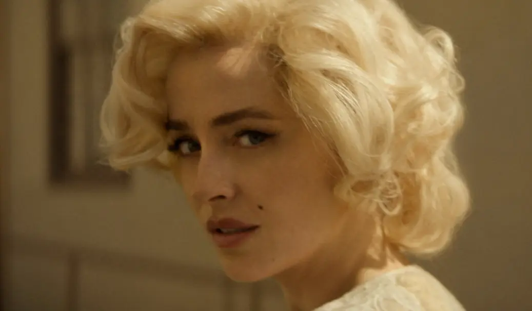 Dakota Johnson y Ellen Burstyn reviven a Marilyn Monroe en Venecia