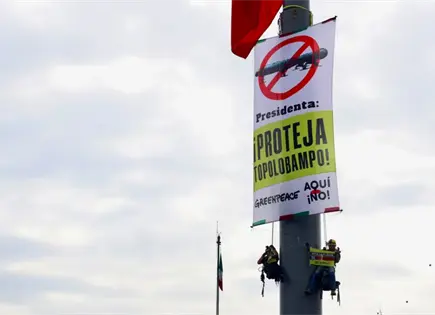 Greenpeace protesta contra planta de amoniaco Greenpeace protesta contra planta de amoniaco