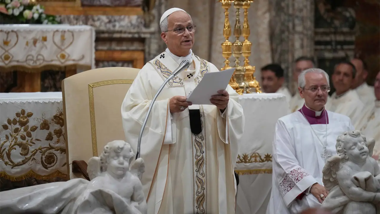 Papa León XIV regresa a santuario en Genazzano y presenta fresco