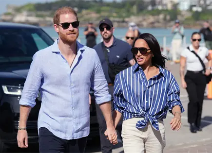 Rey Carlos III confirma estatus no activo de Enrique y Meghan Rey Carlos III confirma estatus no activo de Enrique y Meghan